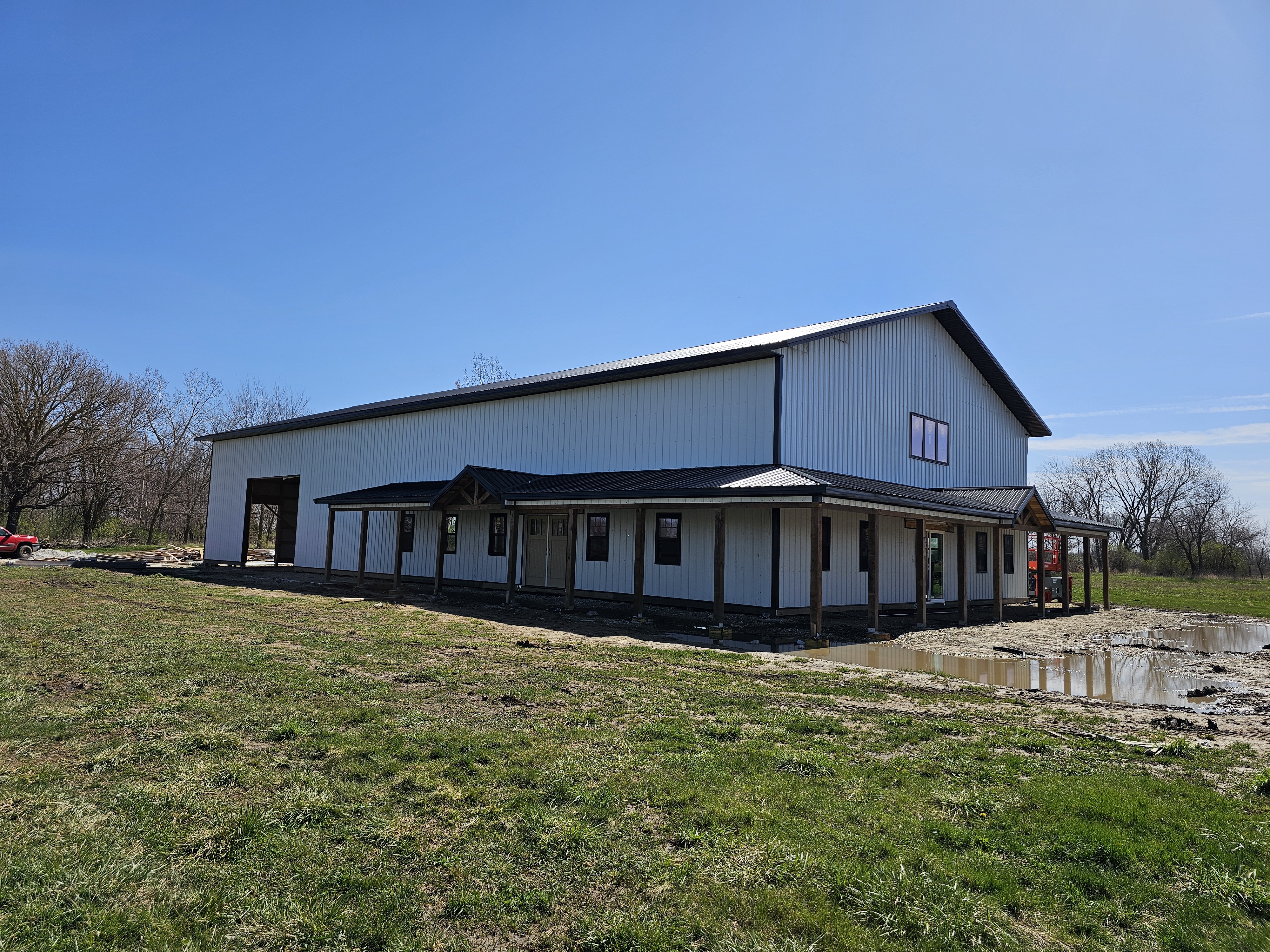 50x100 shouse construction detail in Streator Illinois